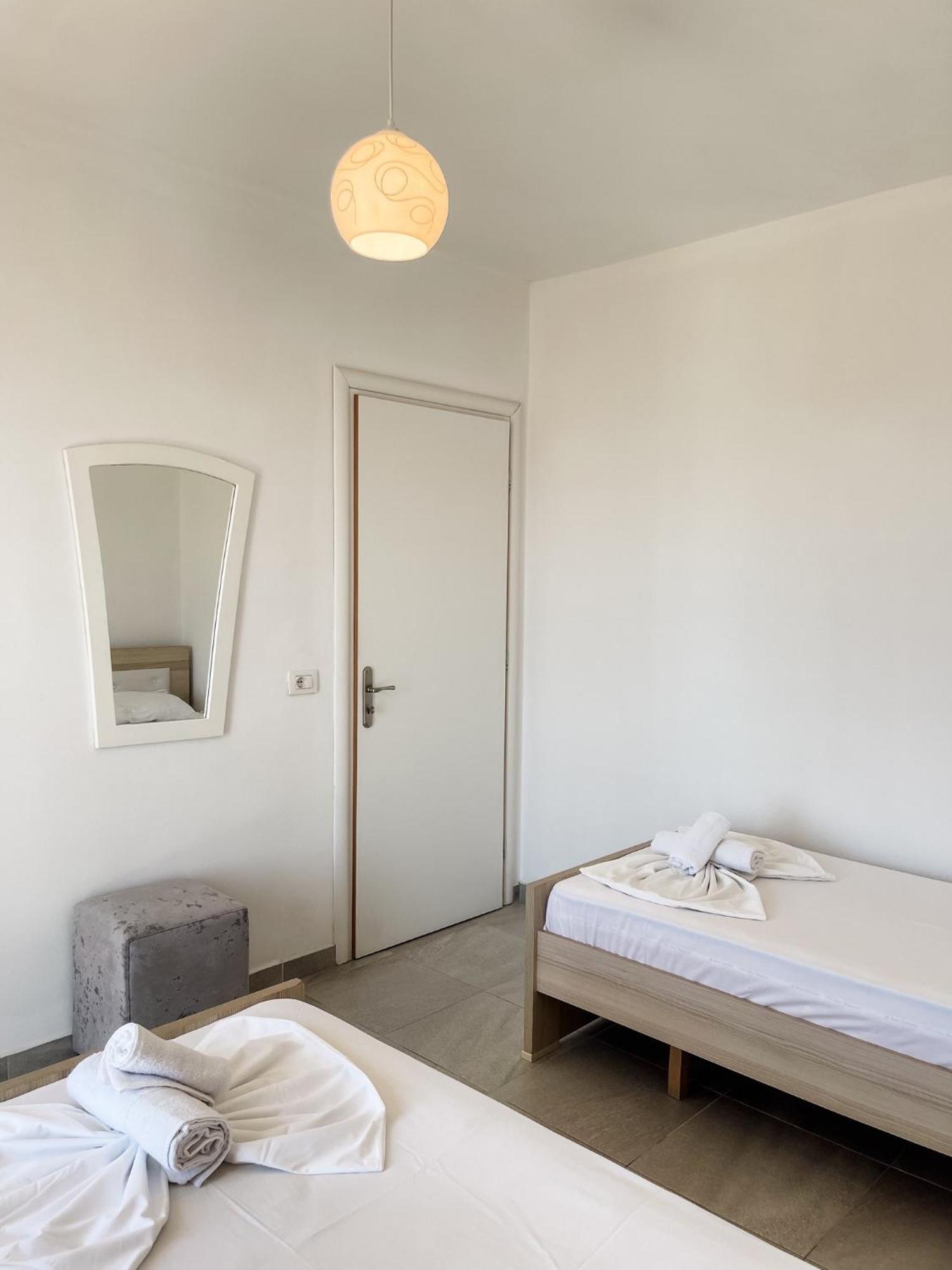 L.T. Noy'S Apartment Saranda Extérieur photo